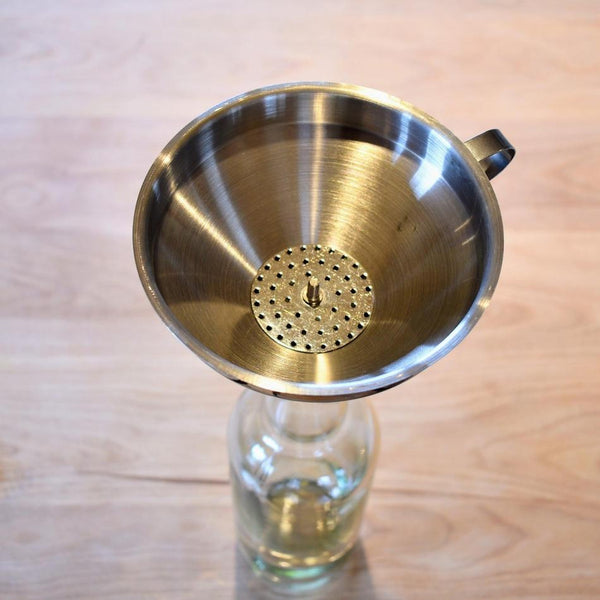 Entonnoir en acier inoxydable avec le filtre amovible