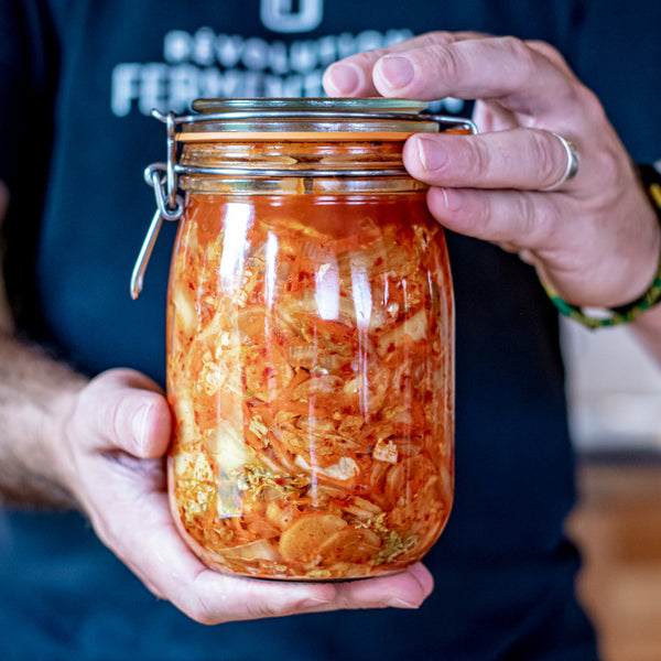 Bocal de kimchi traditionnel